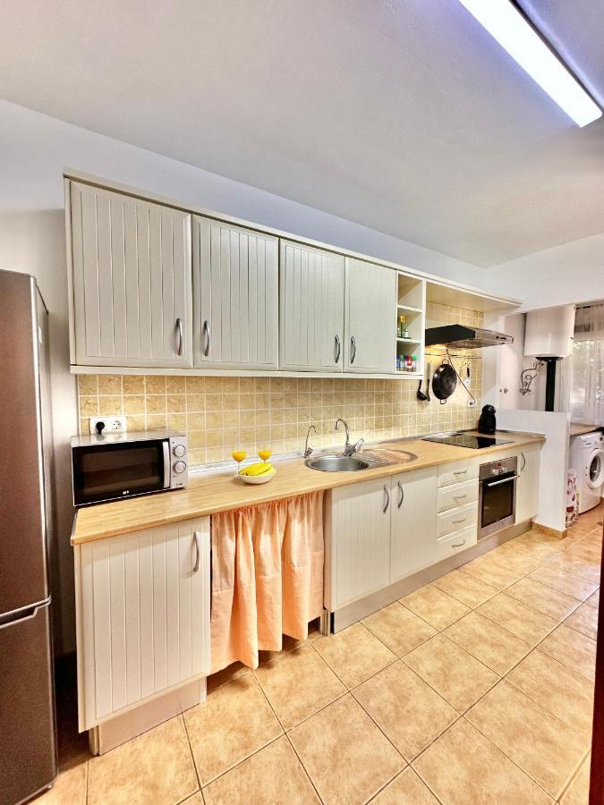 Biltmore Relax House Сан Мигел де Абона Екстериор снимка